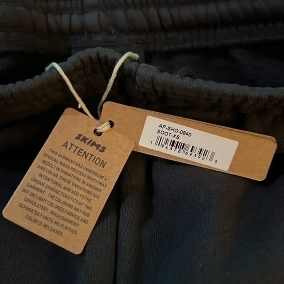 Skims LIGHT FRENCH TERRY LOUNGE SHORT - Picture 4 of 4